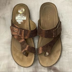 Clarks metallic rust colored sandals-size 5